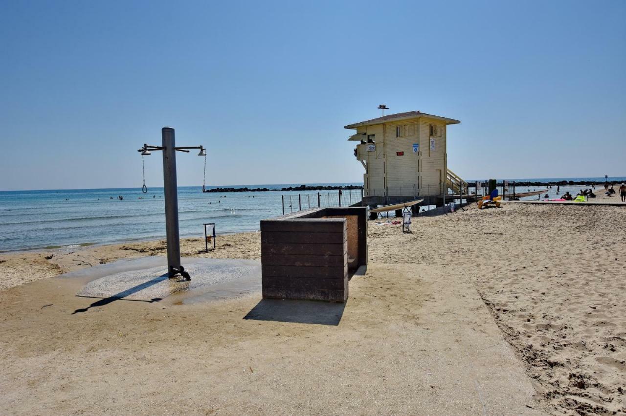 Laguna Beach Apartments ไฮฟา ภายนอก รูปภาพ